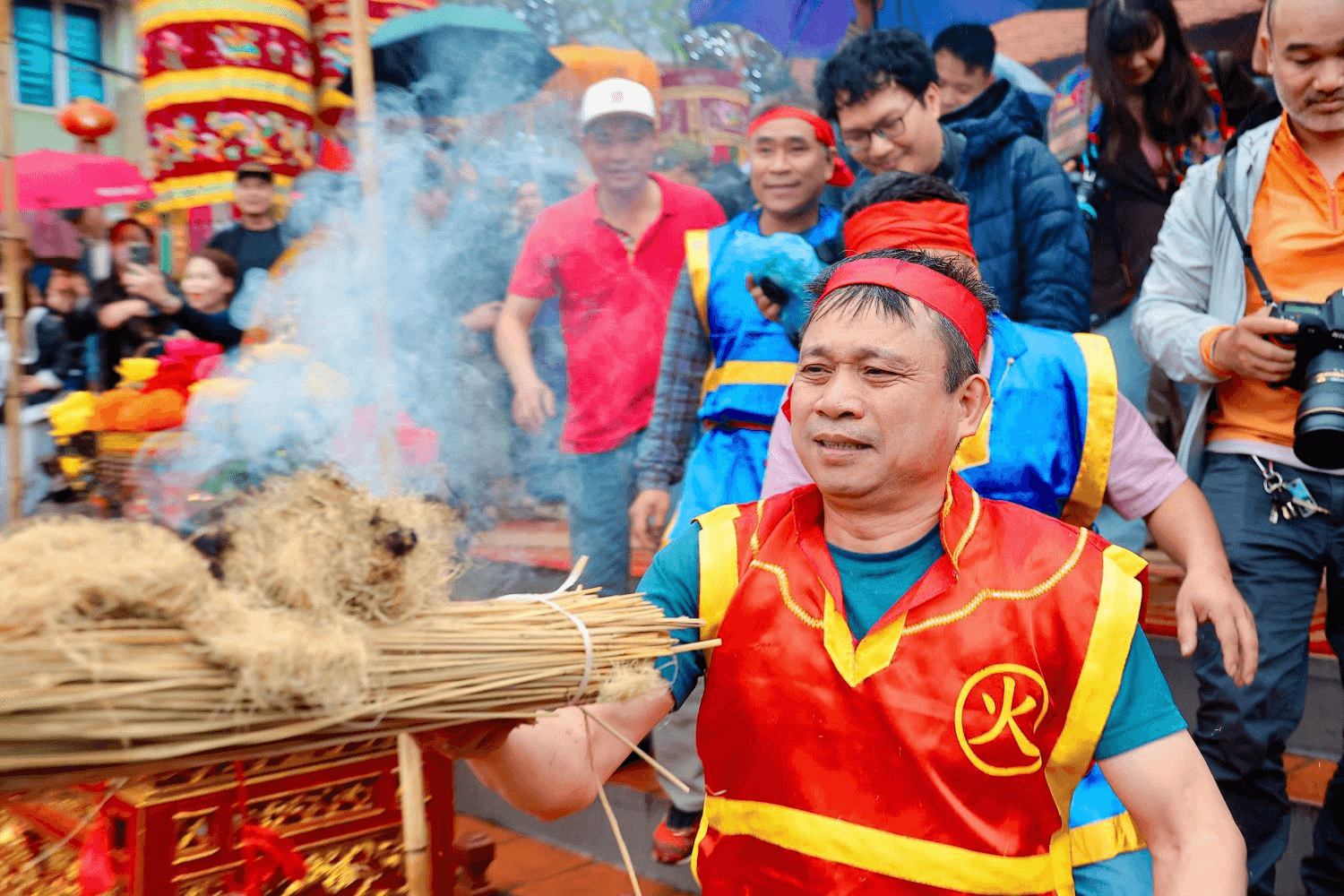 Về làng Thị Cấm xem thổi cơm thi