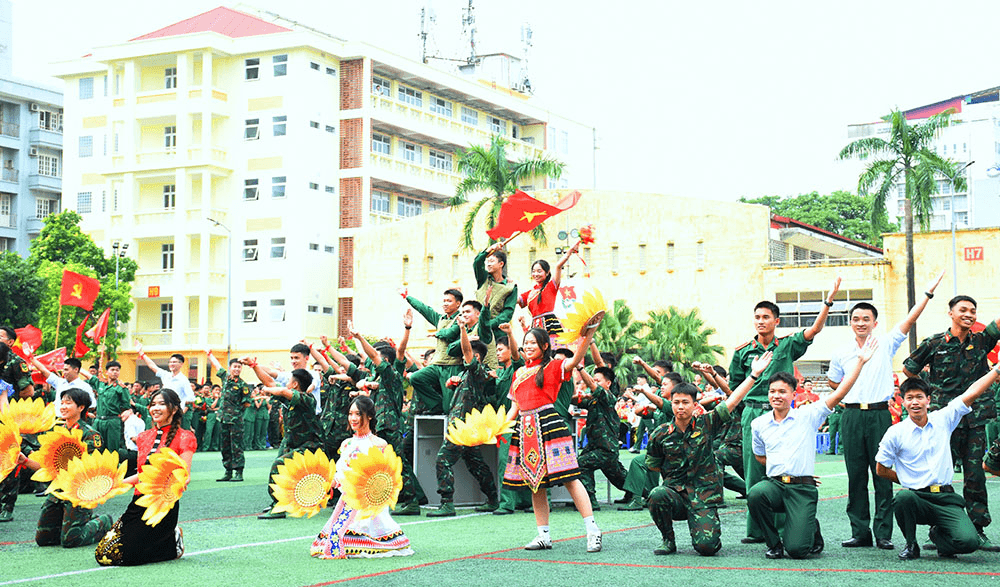 Rộn ràng tiếng hát tuổi xuân