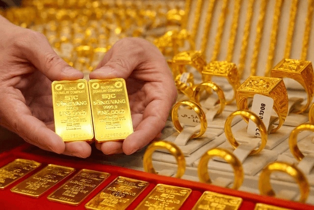 Giá vàng hôm nay (3-3): Đồng loạt "nhảy vọt", xác lập mức kỷ lục mới