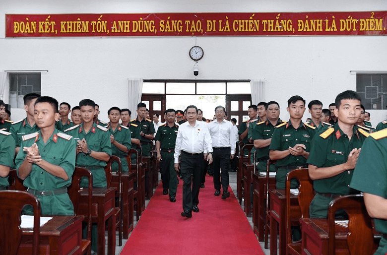 Chủ tịch Quốc hội Trần Thanh Mẫn: Sư đoàn 9 vững tin viết tiếp những trang sử vàng