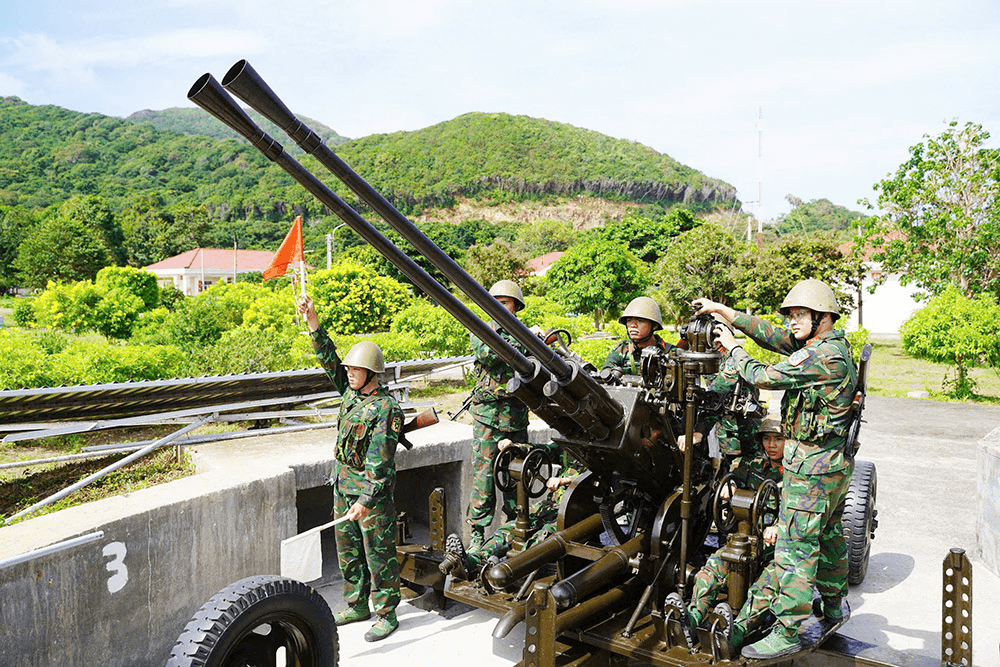 Việc quân ở đặc khu Côn Đảo