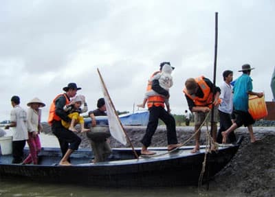 SÁNG TÌNH QUÂN DÂN “CÁ NƯỚC”