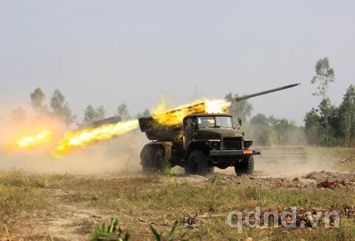 Binh đoàn Cửu Long diễn tập bắn đạn thật (phần 1)
