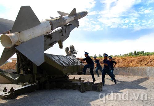 Bảo vệ vững chắc vùng trời, vùng biển, hải đảo phía Nam của Tổ quốc