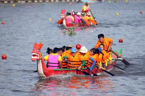 Sôi nổi giải đua thuyền truyền thống TP Hồ Chí Minh