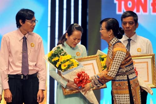 Tôn vinh 15 công nhân đạt giải thưởng Tôn Đức Thắng