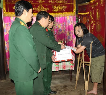 "Nỗi đau bom mìn" - cần lắm sự sẻ chia, chung tay góp sức