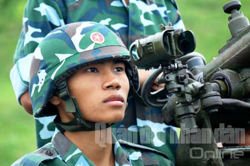 Luyện quân ở Đoàn Hàm Rồng