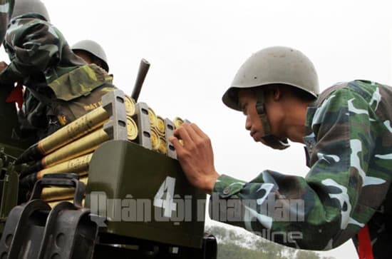 Pháo phòng không diễn tập, bắn đạn thật năm 2015