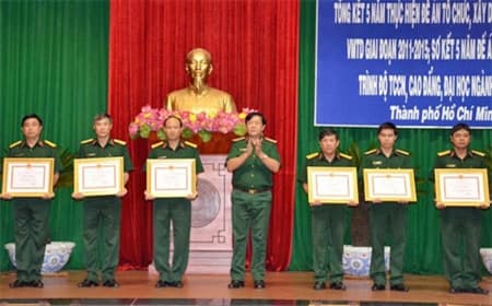 Thành phố Hồ Chí Minh tổng kết công tác xây dựng lực lượng dân quân tự vệ