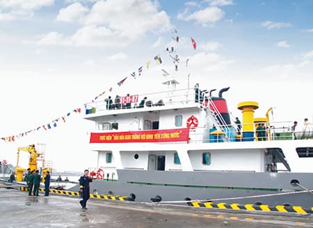 Kết quả sau 3 năm thực hiện cuộc vận động xây dựng phong trào “văn hóa giao thông với bình yên sông nước”