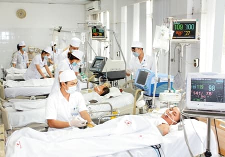 Một số giải pháp nâng cao chất lượng đội ngũ điều dưỡng trong các bệnh viện Quân đội