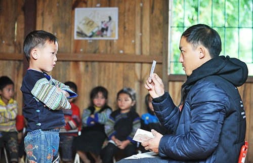 Khi thầy giáo là… mẹ hiền