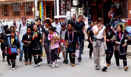 Khách du lịch nước ngoài ở Sapa