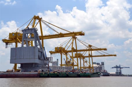 Chú trọng phát triển kinh tế cảng biển