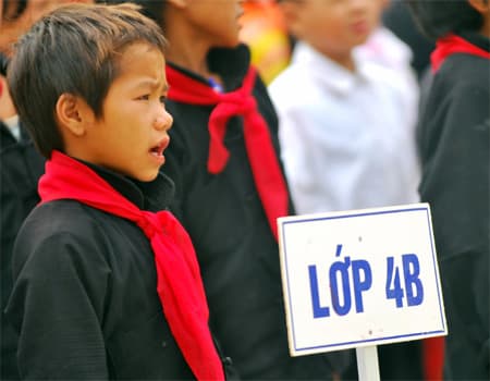 Từng bừng khai trường từ Thủ đô Hà Nội đến địa đầu Lũng Cú