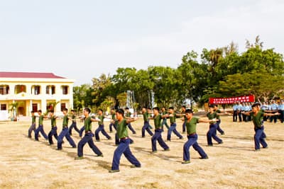 Rộn ràng ngày ra quân huấn luyện