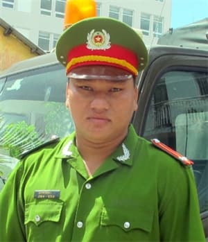 “Kình ngư” cứu hộ