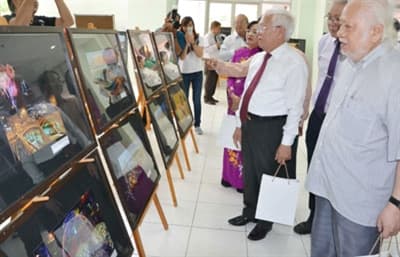 Khai mạc triển lãm các tác phẩm văn học nghệ thuật giai đoạn 2010-2015