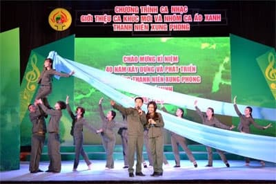 Ra mắt Nhóm ca Áo xanh Thanh niên xung phong