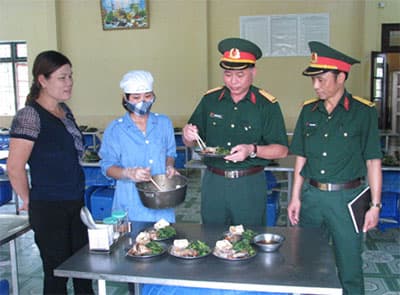 Mấy ghi nhận về xã hội hoá công tác nuôi dưỡng bộ đội ở Trường Sĩ quan Pháo binh