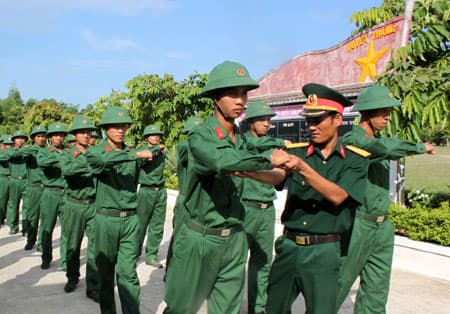 Những ngày đầu quân ngũ
