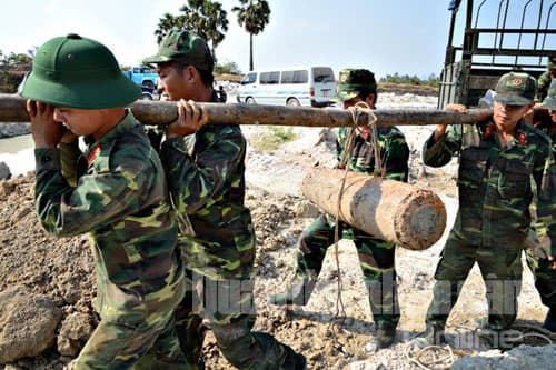 Bộ đội công binh khắc chế "tử thần"
