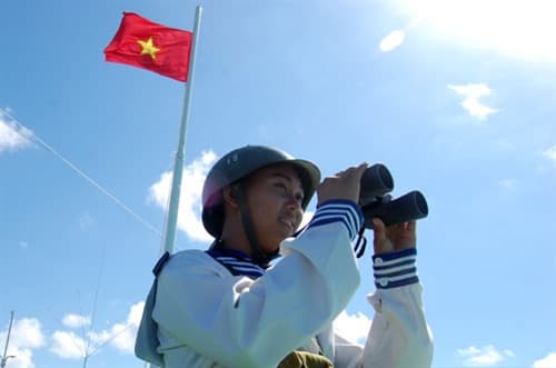 Vượt sóng đến với Nhà giàn Huyền Trân