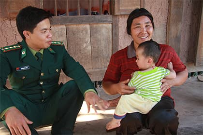 Người cán bộ quân y được bà con yêu mến