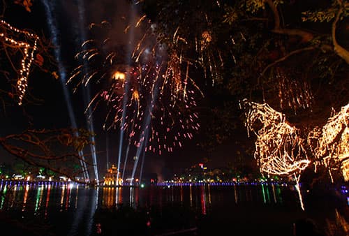 Rực rỡ pháo hoa chào đón Xuân Giáp Ngọ 2014