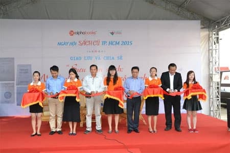 Trưng bày hơn 20.000 bản sách cũ, quý hiếm