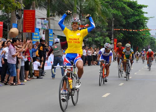Quyết liệt ở chặng đua dài nhất