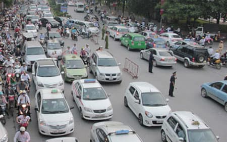 GIÁ XĂNG VÀ CẠNH TRANH LÀNH MẠNH