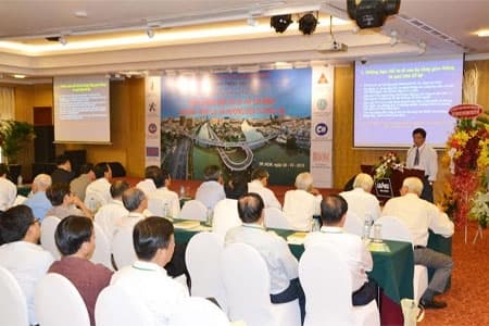 “Giao thông vận tải TP Hồ Chí Minh: 40 năm nhìn lại và hướng đến tương lai”